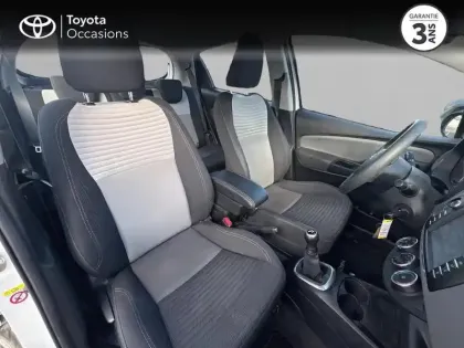 Photo 14 Toyota Yaris  70 VVT-i France 5p RC18