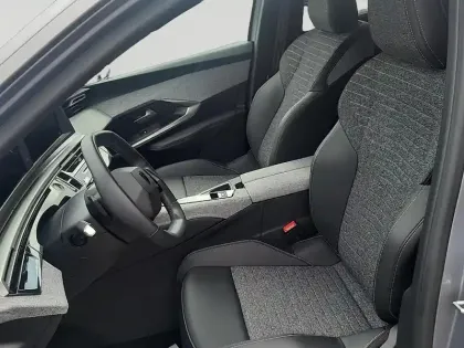 Photo 10 Peugeot 5008  Hybrid 145ch Allure e-DCS6