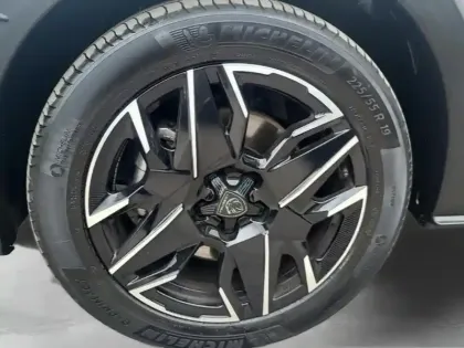 Photo 9 Peugeot 5008  Hybrid 145ch Allure e-DCS6