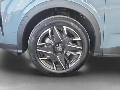 Photo 9 Peugeot 5008  Hybrid 145ch Allure e-DCS6