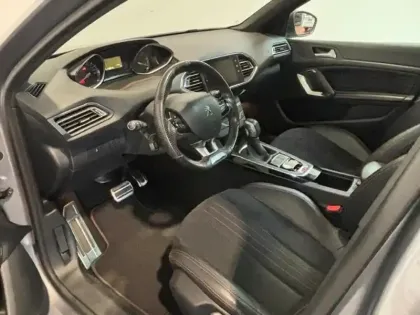 Photo 7 Peugeot 308  1.6 BlueHDi 120 GT Line EAT6 Toit Pano / Led / GPS / Camera