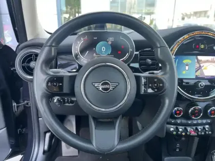 Photo 5 Mini Mini  5 Portes Cooper 136ch Edition Premium Plus BVA7