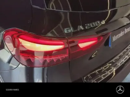 Photo 8 Mercedes GLA  200 d 150ch AMG Line 8G-DCT