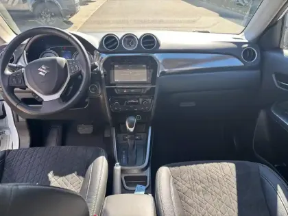 Photo 11 Suzuki Vitara  1.5 Dualjet Hybrid 115ch Style Auto