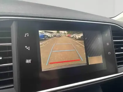 Photo 14 Peugeot 308  1.2 PureTech 130ch E6.c S&S Tech Edition EAT8