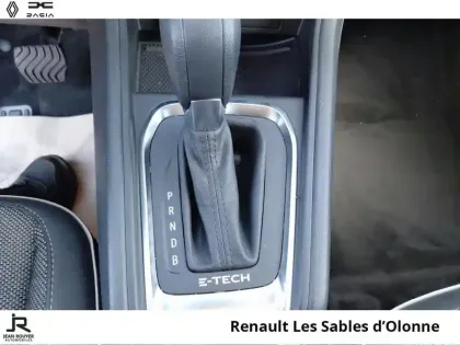 Photo 5 Renault Captur  1.6 E-Tech hybride 145ch Techno