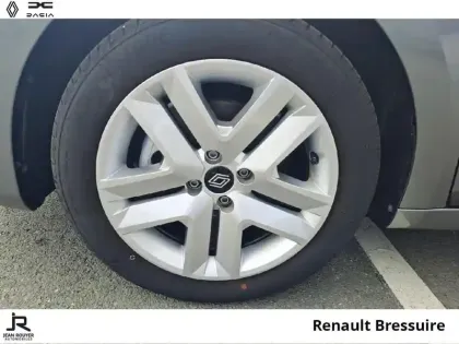 Photo 7 Renault Clio  1.5 dCi 100ch Evolution - 25