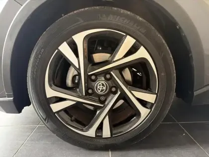 Photo 8 Toyota C-HR  122h Edition 2WD E-CVT MY22