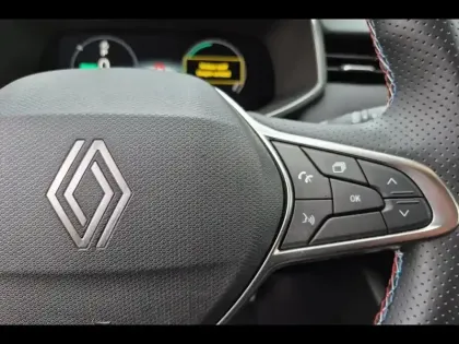 Photo 7 Renault Clio  1.6 E-Tech 145ch full hybrid esprit Alpine