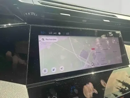 Photo 11 Peugeot 408  Plug-in Hybrid 225ch GT e-EAT8