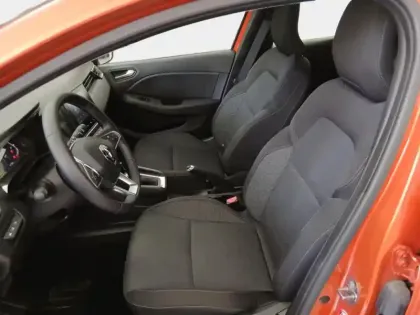 Photo 13 Renault Clio  1.6 E-Tech hybride 145ch Equilibre