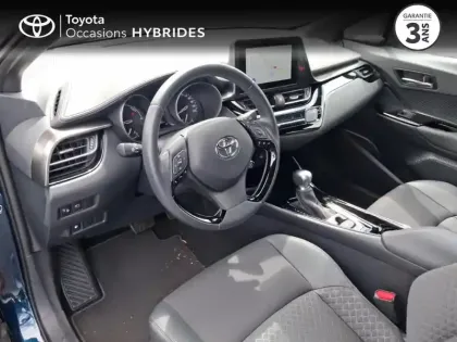 Photo 8 Toyota C-HR  1.8 Hybride 122ch Design Ultimate E-CVT