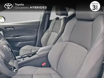 Photo 10 Toyota C-HR  1.8 Hybride 122ch Design Ultimate E-CVT