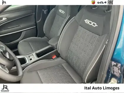 Photo 8 Fiat 600  1.2 Hybrid Turbo 145ch Icône eDCT6 Step 2