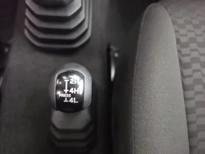 Photo 48 Suzuki Jimny 1.5 VVT Privilège