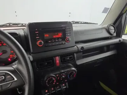 Photo 43 Suzuki Jimny 1.5 VVT Privilège
