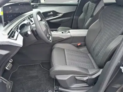 Photo 10 Peugeot 3008  Electrique 210 ch 73 kWh