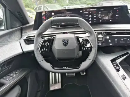 Photo 8 Peugeot 3008  Electrique 210 ch 73 kWh