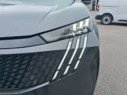 Photo 15 Peugeot 3008  Electrique 210 ch 73 kWh
