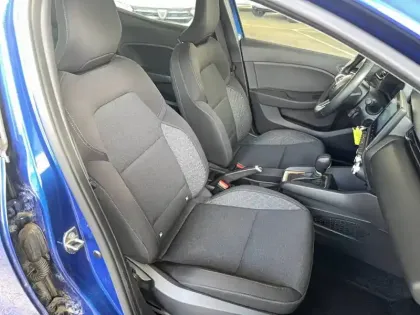 Photo 6 Renault Clio  E-Tech full hybrid 145