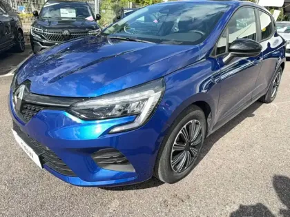 Photo 26 Renault Clio  E-Tech full hybrid 145