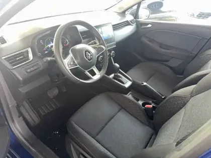 Photo 15 Renault Clio  E-Tech full hybrid 145