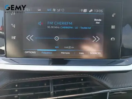 Photo 37 Peugeot 2008  PureTech 100 S&S BVM6