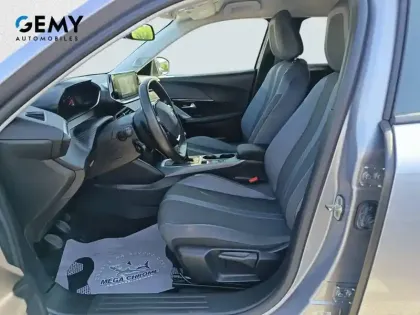 Photo 8 Peugeot 2008  PureTech 100 S&S BVM6