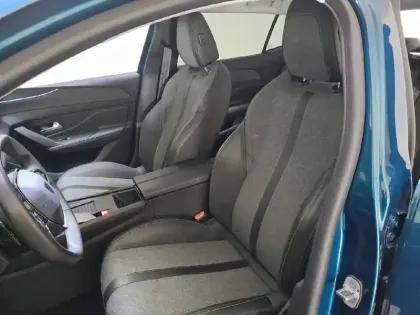 Photo 30 Peugeot 408  PHEV 225 e-EAT8