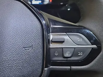 Photo 47 Peugeot 408  PHEV 225 e-EAT8