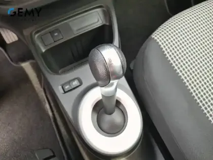 Photo 16 Renault Twingo  III E-Tech