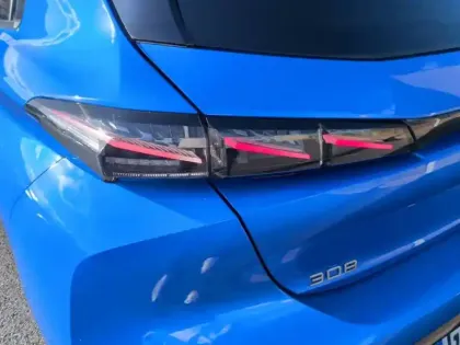 Photo 30 Peugeot 308  PureTech 130ch S&S EAT8