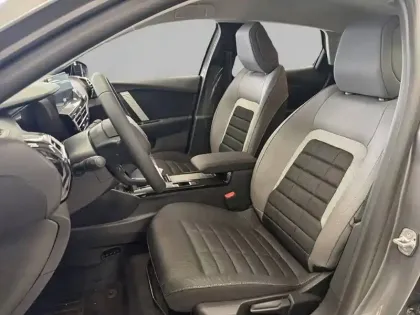 Photo 10 Citroën C4  Hybride 145 ch e-DCS6