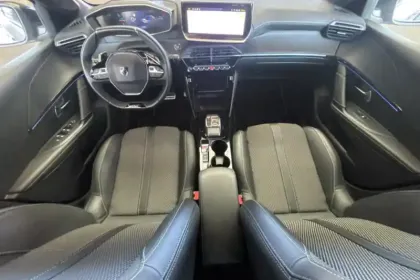 Photo 16 Peugeot 208  Hybrid 110 e-DCS6