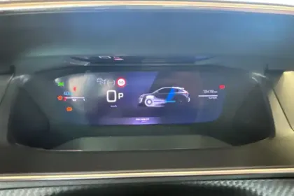 Photo 18 Peugeot 208  Hybrid 110 e-DCS6