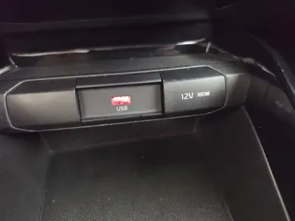 Photo 136 Kia Rio  1.0 T-GDi 100 ch DCT7