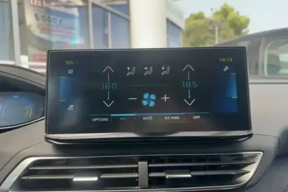 Photo 17 Peugeot 3008  Hybrid 225 e-EAT8