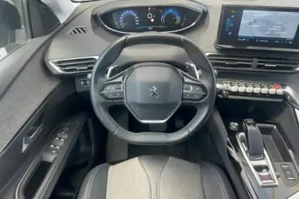 Photo 13 Peugeot 3008  Hybrid 225 e-EAT8