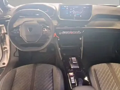 Photo 7 Peugeot 2008  Hybrid 110 e-DCS6