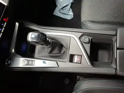 Photo 26 Peugeot 308  PureTech 130ch S&S BVM6