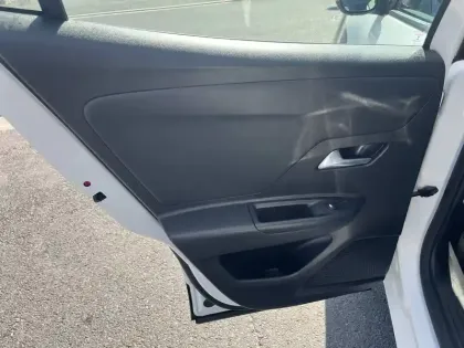 Photo 16 Opel Mokka  Electrique 136 ch & Batterie 50 kWh