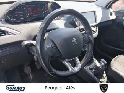 Photo 7 Peugeot 208  1.2 PureTech 110ch S&S BVM5