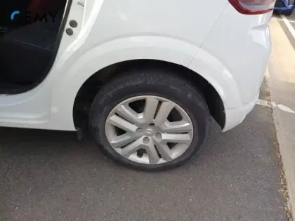 Photo 10 Dacia Sandero  SCe 65