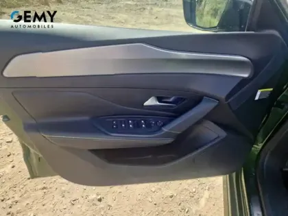 Photo 11 Peugeot 308  PHEV 180 e-EAT8