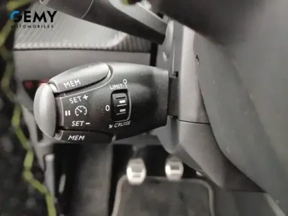 Photo 15 Peugeot 2008  BlueHDi 110 S&S BVM6