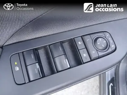 Photo 18 Toyota C-HR  Hybride Rechargeable 225