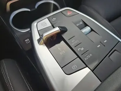 Photo 11 BMW X1  sDrive 18i 136ch DKG7