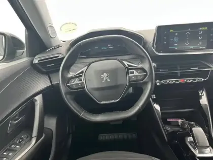 Photo 8 Peugeot 2008  Electrique 136 ch
