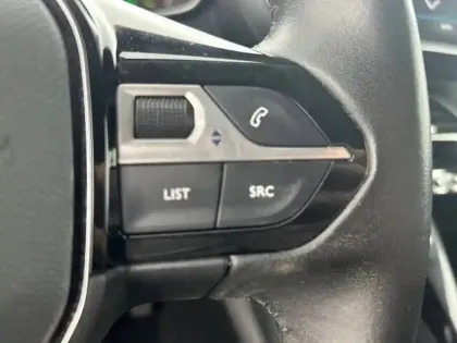 Photo 18 Peugeot 2008  Electrique 136 ch