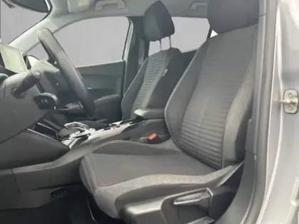 Photo 10 Peugeot 2008  Electrique 136 ch